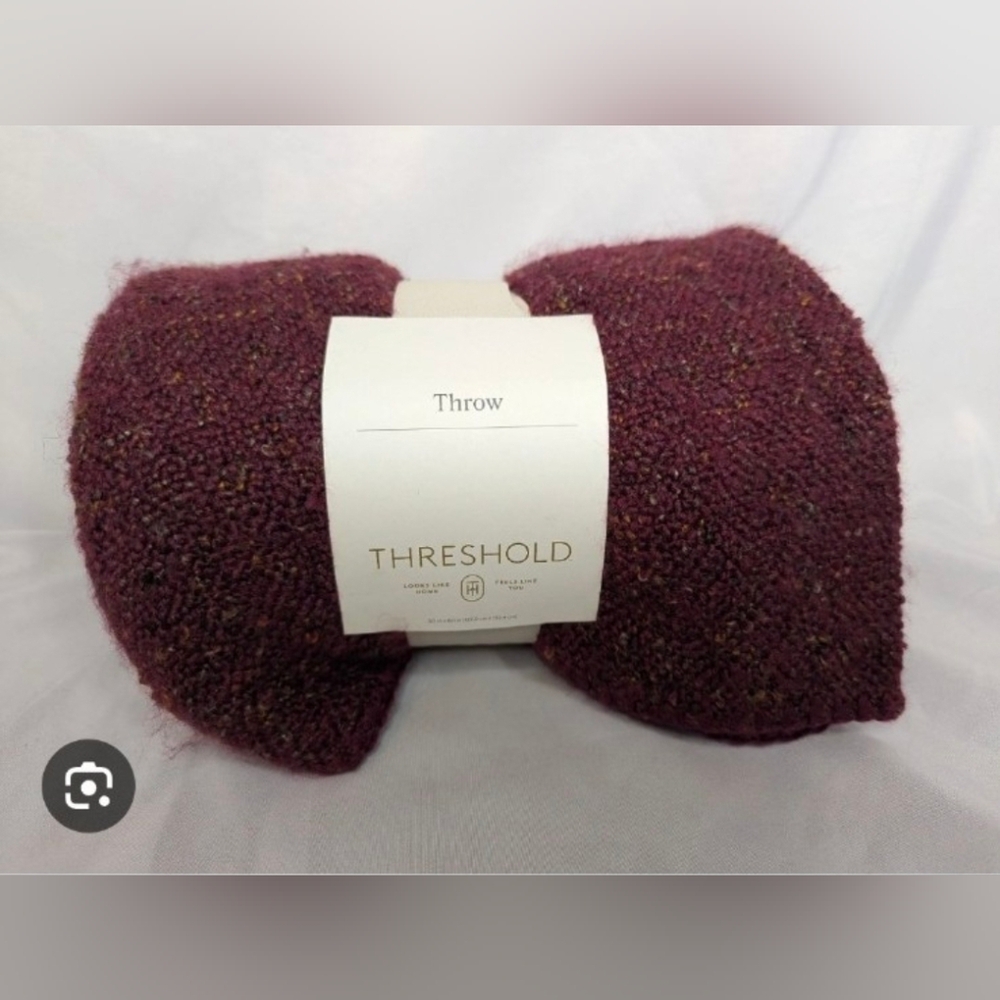 NWT Threshold Throw Blanket Burgundy
